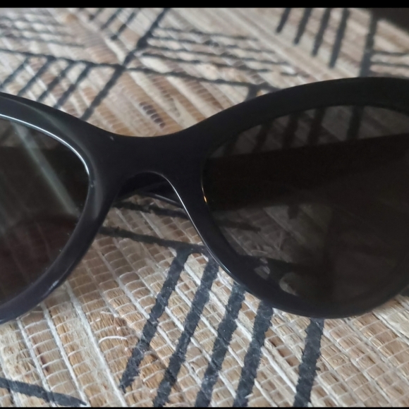 Prada PR13YS - Picture 5 of 9